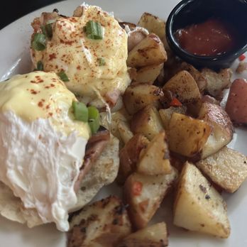 Cafe Intermezzo - Midtown - Eggs Benedict - Cafes Near Me - Atlanta, Georgia Cafe Intermezzo - Midtown - Eggs Benedict - Cafes Near Me - Atlanta, Georgia