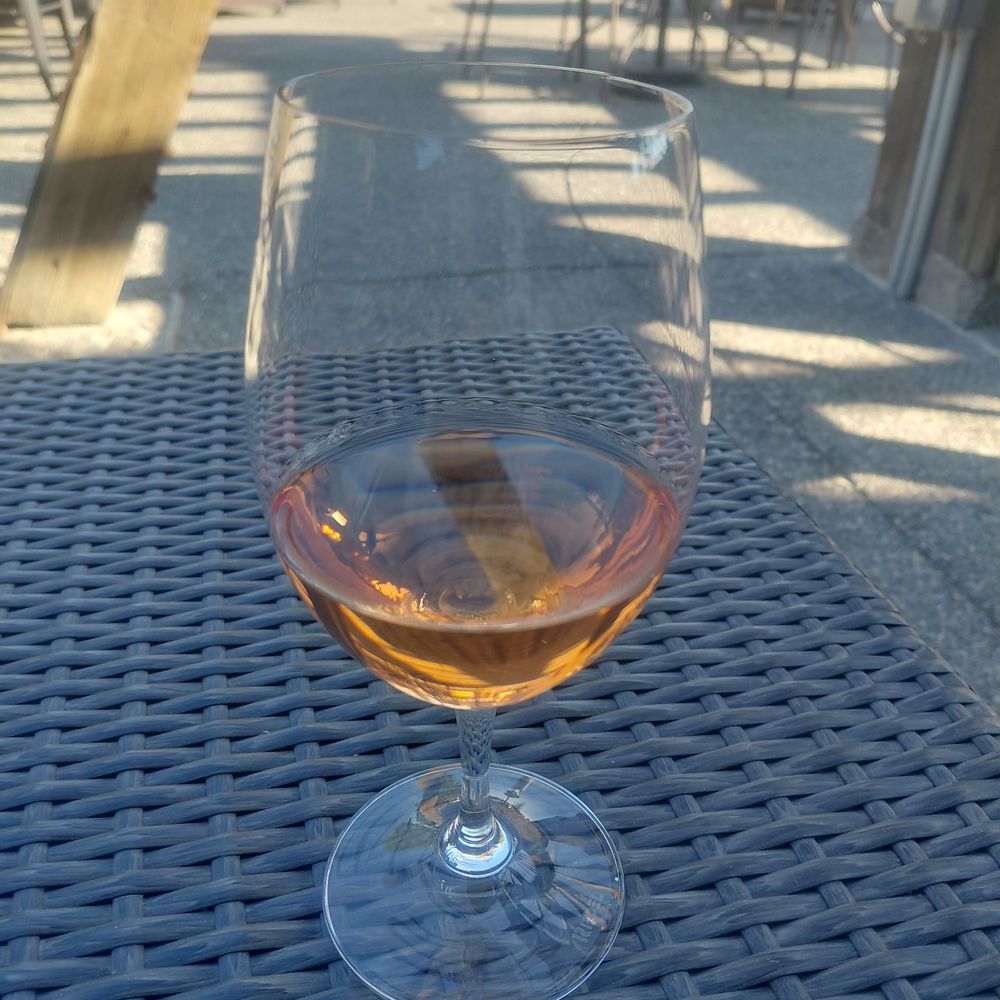Echo Ridge Cellars - Rose - Wine Tasting Room Near Me - Echo, Oregon Echo Ridge Cellars - Rose - Wine Tasting Room Near Me - Echo, Oregon