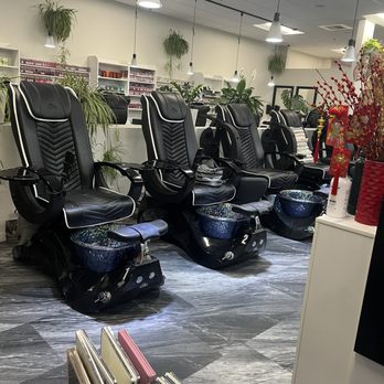 Himalayas Nail Spa - Chairs - Nail Salons Near Me - Rocklin, California