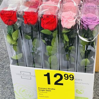 CVS Pharmacy - Real Preserved roses that last over one year. Pretty cool. No water needed. - Drugstores Near Me - Longwood, Florida