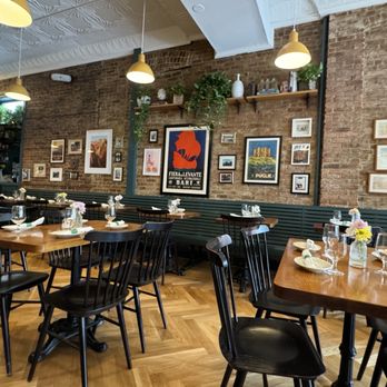 Margherita's - Inside - Pizza Near Me - Hoboken, New Jersey