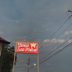 Tacos Los Plebes