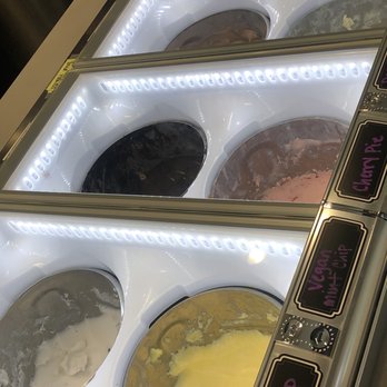 Two Dog Night Creamery - Ice cream goodness. - Ice Cream & Frozen Yogurt Near Me - Windsor, California Two Dog Night Creamery - Ice cream goodness. - Ice Cream & Frozen Yogurt Near Me - Windsor, California