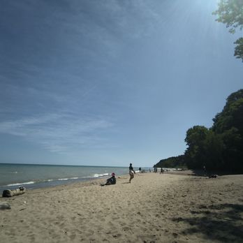 Seven Bridges - Beach facing South - Hiking Near Me - South Milwaukee, Wisconsin