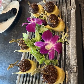 Noi Thai Cuisine - Nutty, sweet, chicken, pineapple - Thai Near Me - Seattle, Washington Noi Thai Cuisine - Nutty, sweet, chicken, pineapple - Thai Near Me - Seattle, Washington