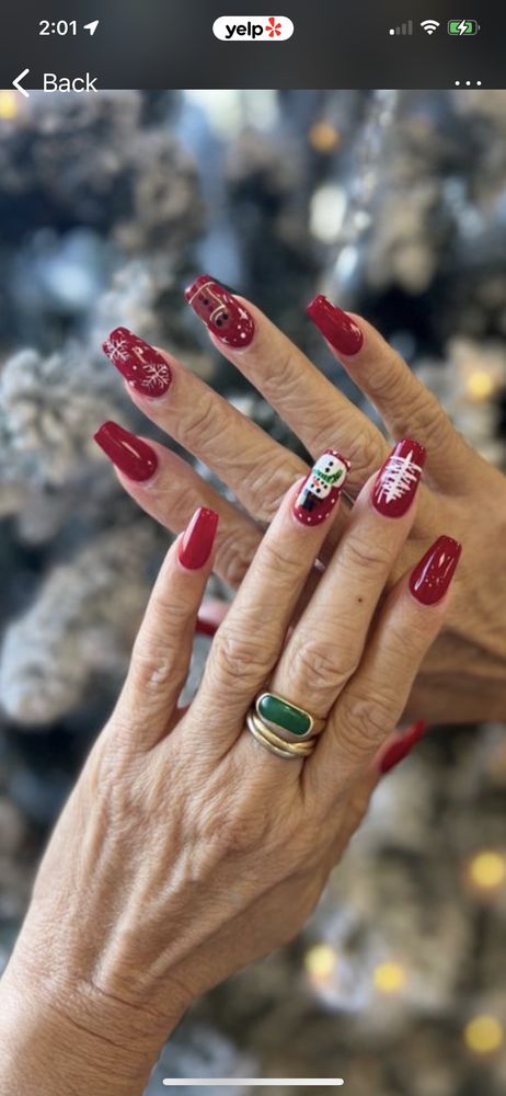 L & L Nails & Spa Logo