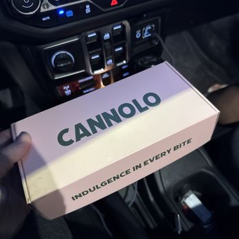 Cannolo - Desserts Near Me - Seattle, Washington Cannolo - Desserts Near Me - Seattle, Washington