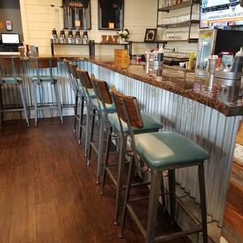 Second Chance Diner - Bar near the entrance. - Diners Near Me - Syracuse, New York