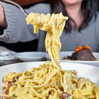 Rinata - FETTUCCINE ALFREDO - Italian Near Me - Minneapolis, Minnesota