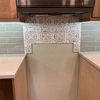 Florida Tile Pro's - a corner of a kitchen - Tiling Near Me Florida Tile Pro's - a corner of a kitchen - Tiling Near Me