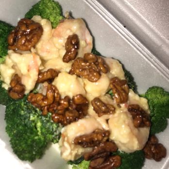 Hong Kong Cafe - Walnut Glazed Shrimp $18.25 Jumbo shrimp, pan-flashed in a delicious cream glaze, topped with walnuts, on a bed of broccoli - Chinese Near Me - Shelby Township, Michigan Hong Kong Cafe - Walnut Glazed Shrimp $18.25 Jumbo shrimp, pan-flashed in a delicious cream glaze, topped with walnuts, on a bed of broccoli - Chinese Near Me - Shelby Township, Michigan