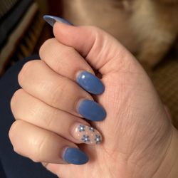 Windermere Nails & Spa - Dip manicure