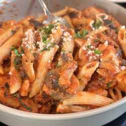 Carlito's Italian Cuisine - Pasta con i Funghi e Pomodoro with a side of chicken!