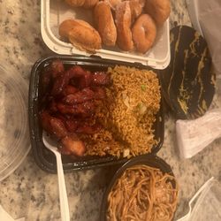 Hot Wok Chinese Restaurant - Ribs were great, chicken lo mien was delicious. Donuts were fun & I'll pick white rice next time.