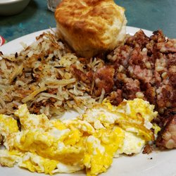 3 Gen's Grill - Corned Beef Hash & Eggs & Browns & Biscuit @ $8.99 = Not too shabby!
