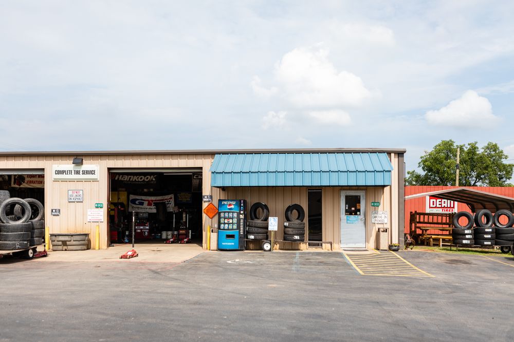 COOLEY’S TIRES Updated August 2024 12 Photos 2424 Fayetteville Rd