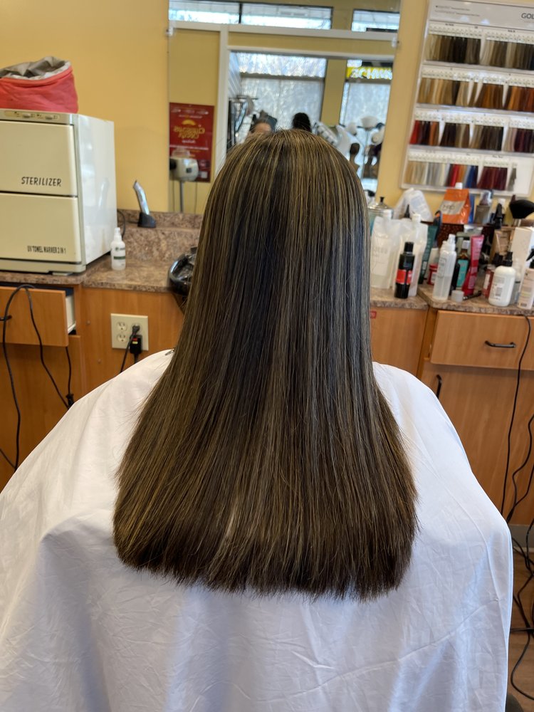 JULIA’S HAIR SALON Updated October 2024 30 Photos 903 Photo Ave