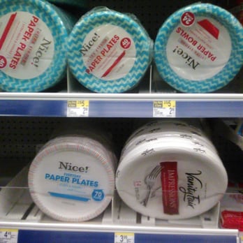 Walgreens - Not so good prices on paper plates - Drugstores Near Me - Tampa, Florida