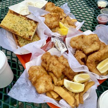 Barbara's Fishtrap - Generous portions - Seafood Near Me - Half Moon Bay, California
