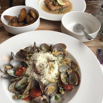 Luna Blu - Linguine Alle Vongole and Salmone Piccata with Roasted Potatoes - Italian Near Me - Tiburon, California