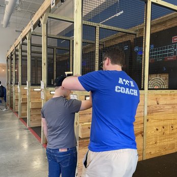 Axecelsior Axe Throwing - Axe Coach teaching technique - Axe Throwing Near Me - Orlando, Florida