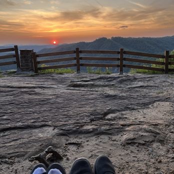 Breaks Interstate Park Campground - Stateline overlook at sunset - Campgrounds Near Me - Breaks, Virginia Breaks Interstate Park Campground - Stateline overlook at sunset - Campgrounds Near Me - Breaks, Virginia