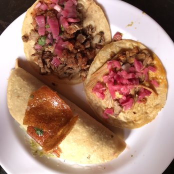 Taquería Honorio - Tacos (carne asada and cochinita pibil) and quesadilla - Mexican Near Me - Tulum, ROO Taquería Honorio - Tacos (carne asada and cochinita pibil) and quesadilla - Mexican Near Me - Tulum, ROO