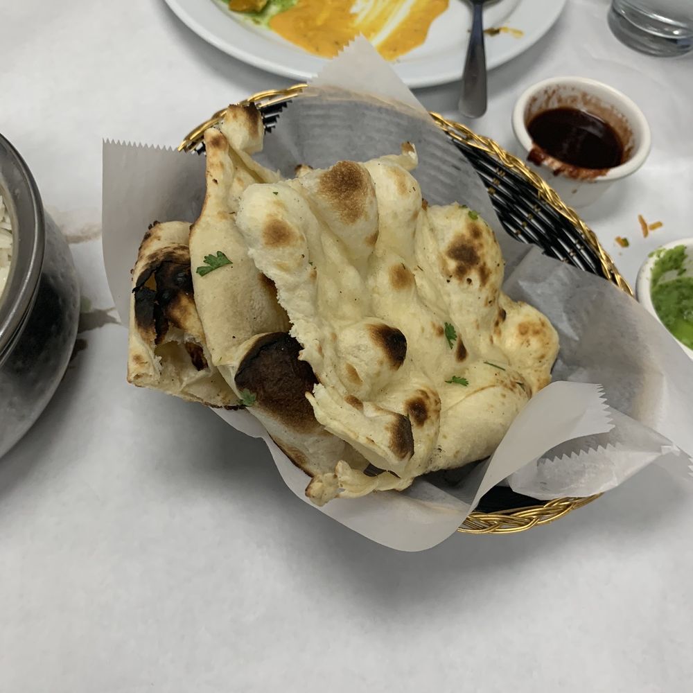 Daawat Indian Cuisine - Garlic Naan - Indian Near Me - Hilliard, Ohio Daawat Indian Cuisine - Garlic Naan - Indian Near Me - Hilliard, Ohio