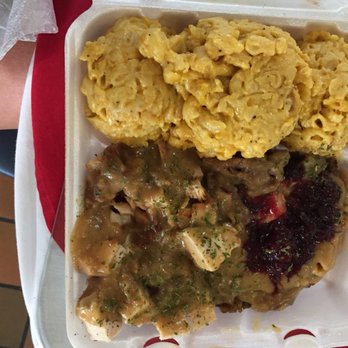 Rosako's Restaurant - Thanksgiving dinner with Mac n Cheese - even better than it looks - AMAZING - Soul Food Near Me - Bedford, Texas