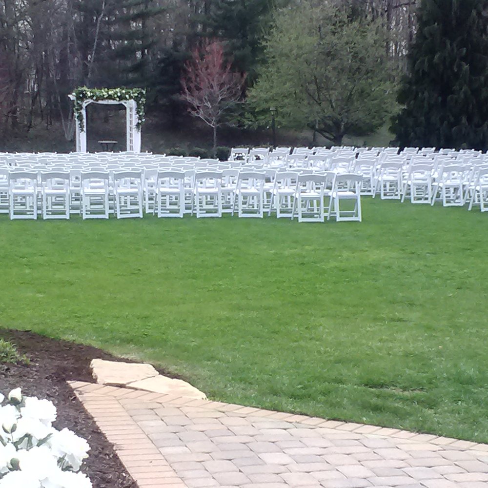 Avon Gardens - Wedding area perfect size for most weddings. - Landscaping Near Me - Avon, Indiana