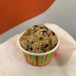 MF monster kid scoop in a cup