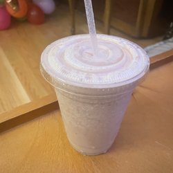 D'Empanadas - Shakes we got strawberry banana and the kids loved them!