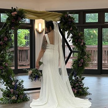 Susanne's Weddings Floral Design Studio - Florists Near Me - Hampstead, New Hampshire Susanne's Weddings Floral Design Studio - Florists Near Me - Hampstead, New Hampshire