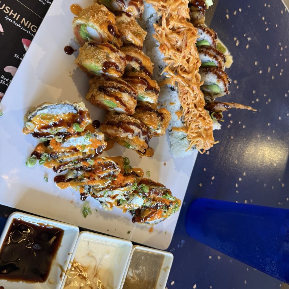 4 specialty rolls 4 specialty rolls