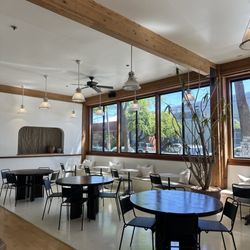 Tarocco - Indoor seating