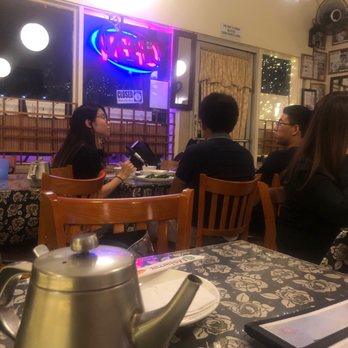 Dew Drop Inn - King street near by Chik Fil A. - Chinese Near Me - Honolulu, Hawaii