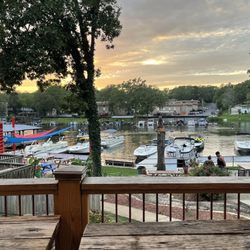Sam's Pizza Pub & Restaurant - What a great view as the sunset.