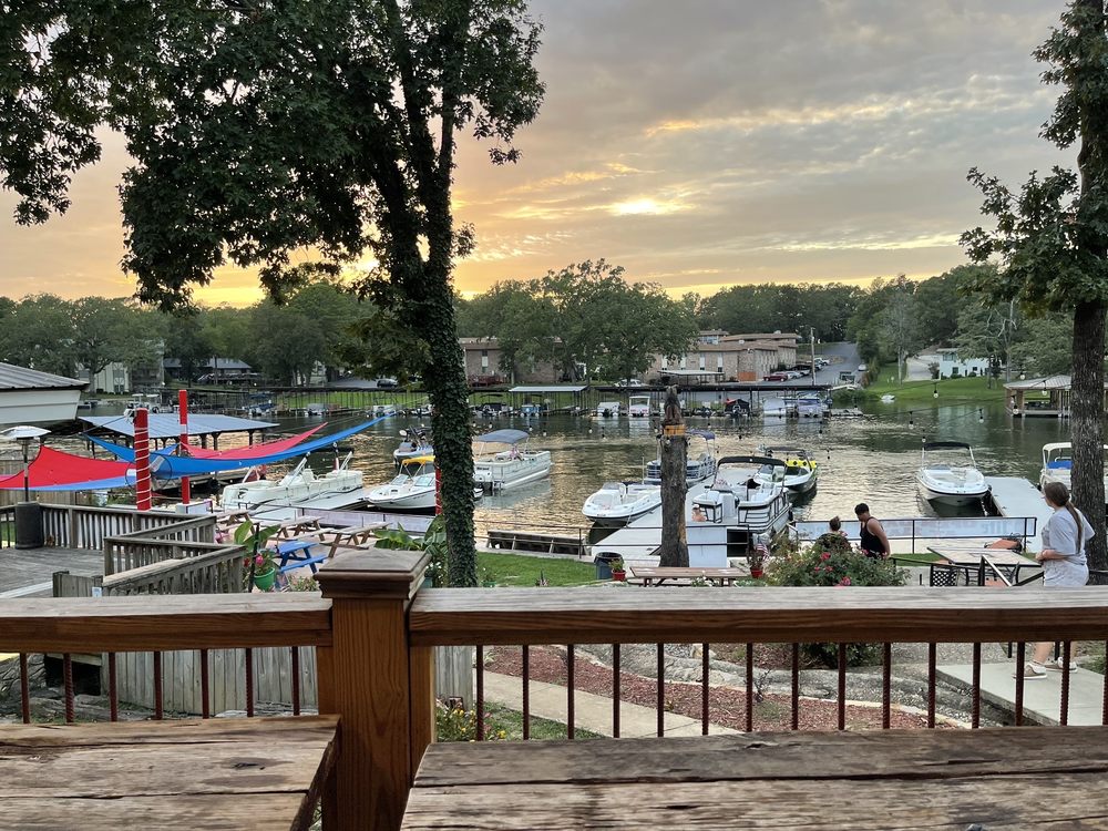 Sam’s Pizza Pub & Restaurant