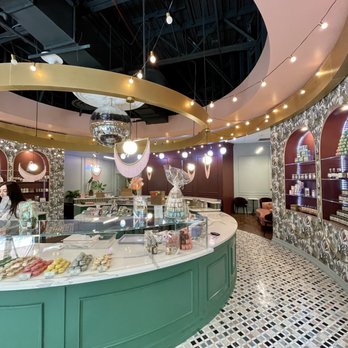 Lady Yum - Macaron bar - Desserts Near Me - Bellevue, Washington Lady Yum - Macaron bar - Desserts Near Me - Bellevue, Washington