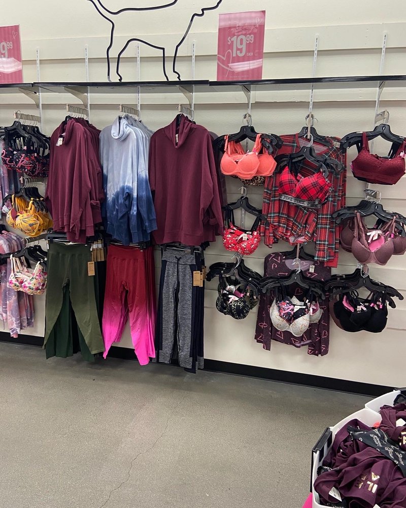 VICTORIA’S SECRET OUTLET CLOSED 13 Photos & 22 Reviews 4211