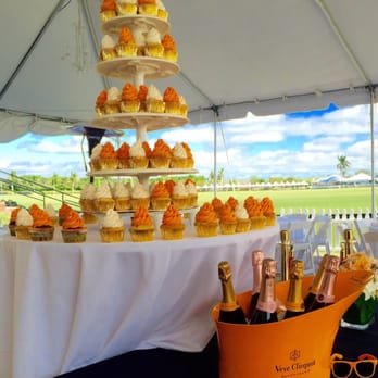 Sweet Cravings - Vueve Clicquot champagne cupcakes. - Desserts Near Me Sweet Cravings - Vueve Clicquot champagne cupcakes. - Desserts Near Me