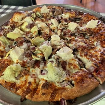 The Old Merc - BBQ chicken and Chokin Chicken pizza - Pizza Near Me - Mcarthur, California