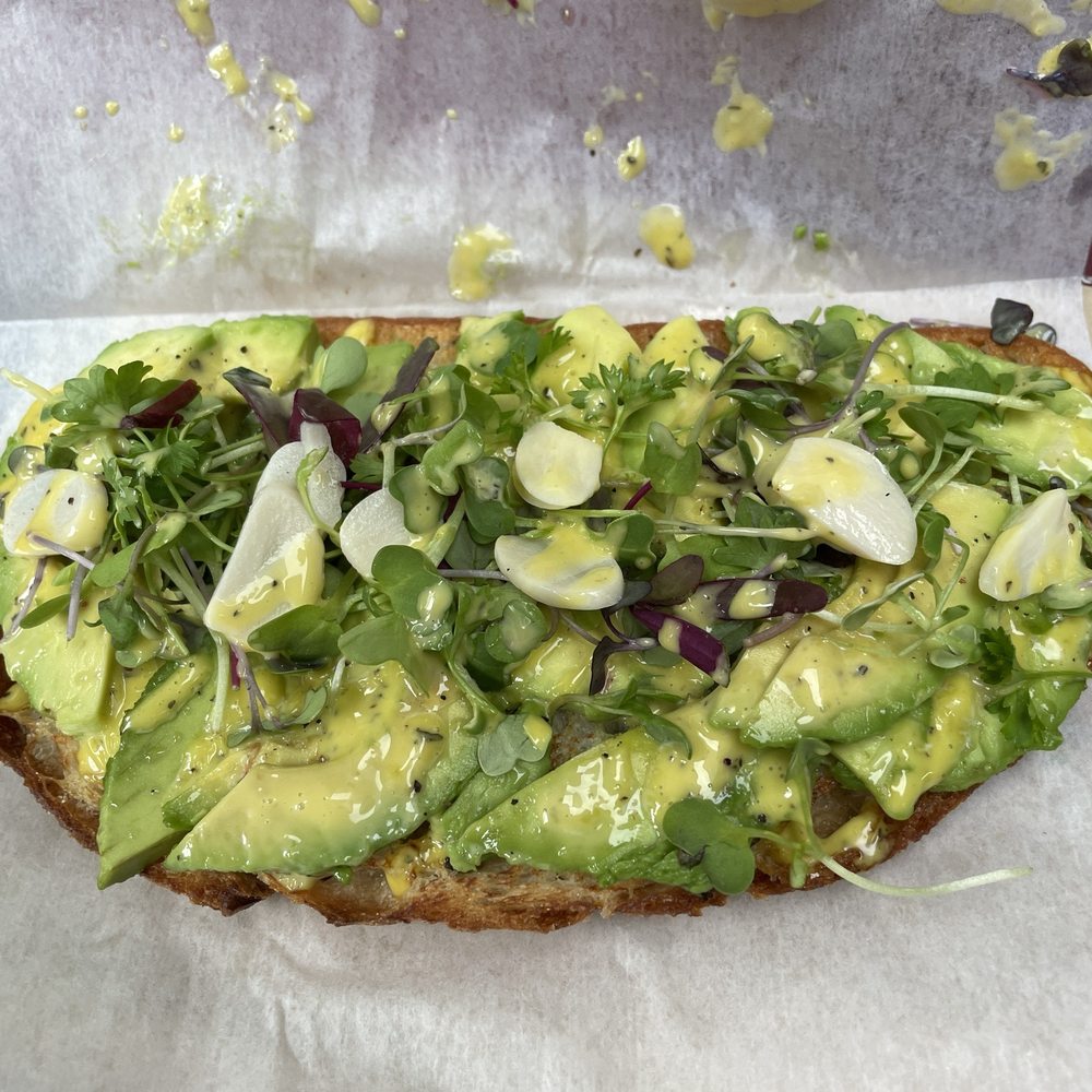 Garlic avo toast to go Garlic avo toast to go