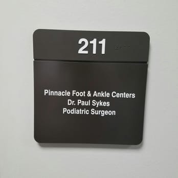 1. Pinnacle Foot & Ankle Centers