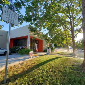 CTKempanadas - Outside Amuse Kitchen in Livermore - Empanadas Near Me - Livermore, California
