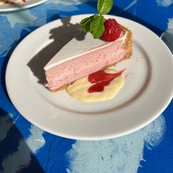 Geoffrey's Malibu - Raspberry cheesecake - Seafood Near Me - Malibu, California