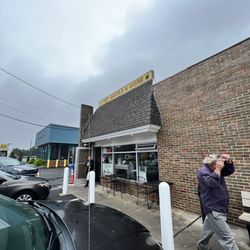Hot Bagels & More - Outside entrance