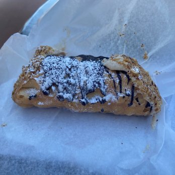 Mike's Pastry - Hazelnut Cannoli - Bakeries Near Me - Boston, Massachusetts Mike's Pastry - Hazelnut Cannoli - Bakeries Near Me - Boston, Massachusetts