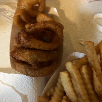 Chris' Famous Hotdogs - Onion rings - Sandwiches Near Me - Montgomery, Alabama Chris' Famous Hotdogs - Onion rings - Sandwiches Near Me - Montgomery, Alabama