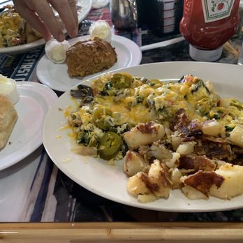 Dixie Belle's Cafe - Veggie Scramble - Breakfast & Brunch Near Me - Orlando, Florida
